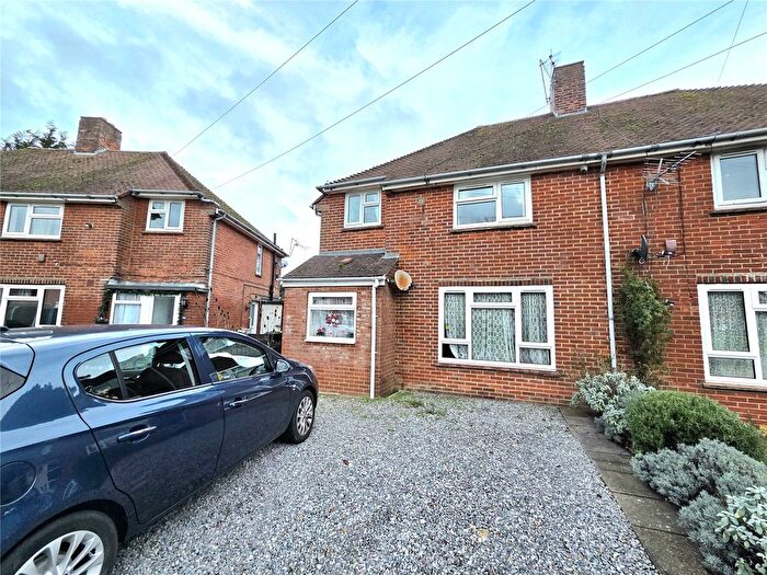 1 Bedroom Flat For Sale In Edward Road, Christchurch, Dorset, BH23