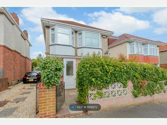 1 Bedroom Flat To Rent In Pine Avenue, Poole, BH12