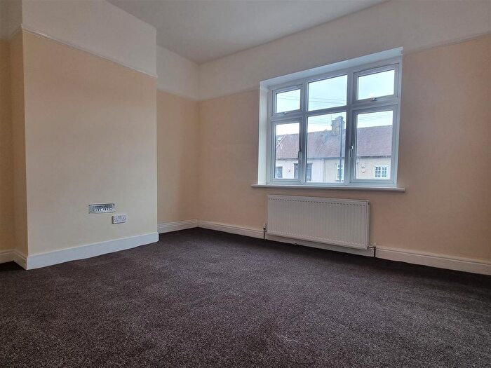4 Bedroom Terraced House To Rent In Lonsdale Avenue, London, E6