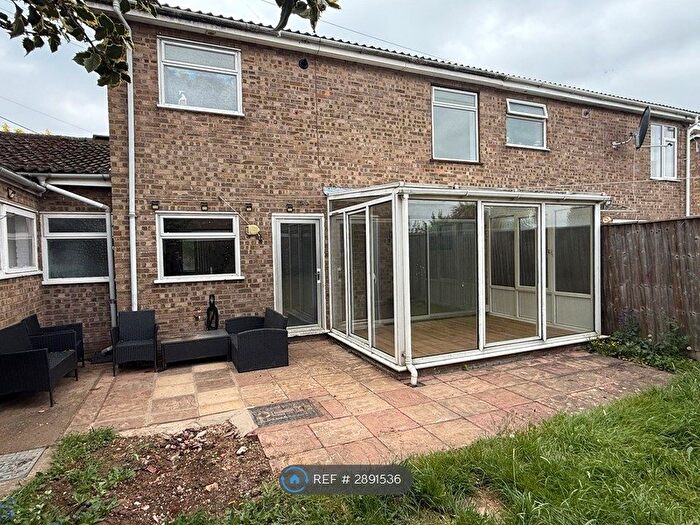 4 Bedroom Semi-Detached House To Rent In St Marys, Huntingdon, PE28