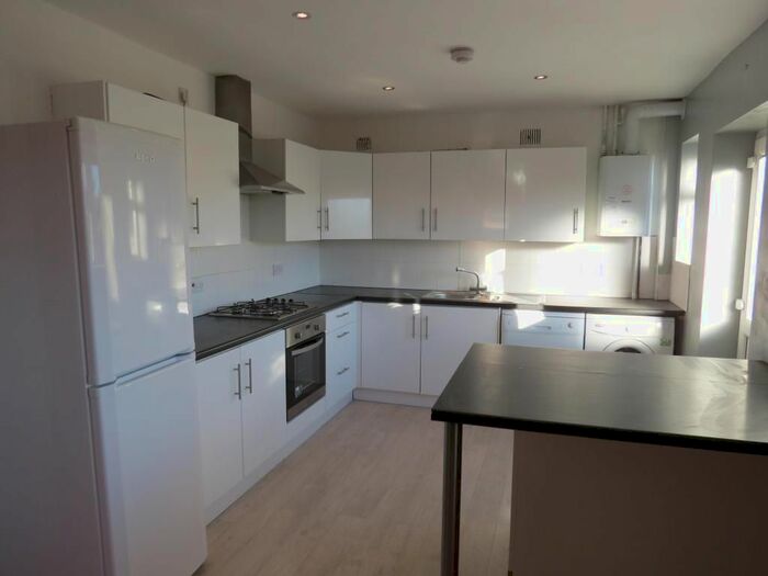 3 Bedroom Terraced House To Rent In Brooklands Road, Farnham, GU9