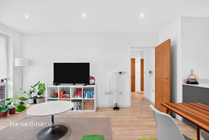 1 Bedroom Flat For Sale In Cobden Walk, London, SE15