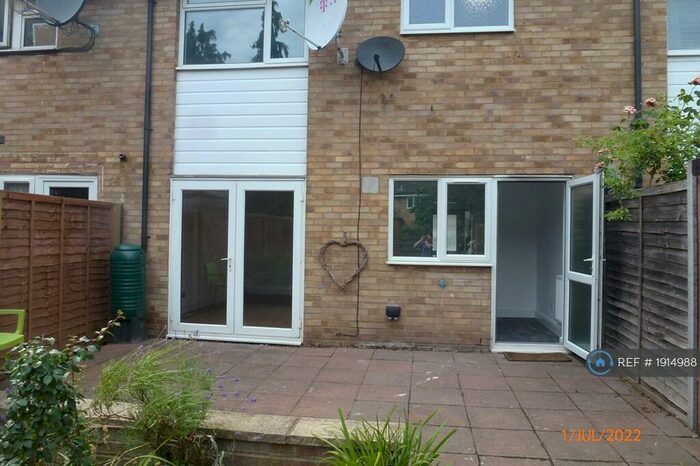 3 Bedroom Terraced House To Rent In De Havilland Close, Hatfield, AL10