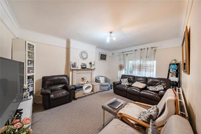 2 Bedroom Apartment For Sale In South Gardens, The Avenue, Wembley, HA9