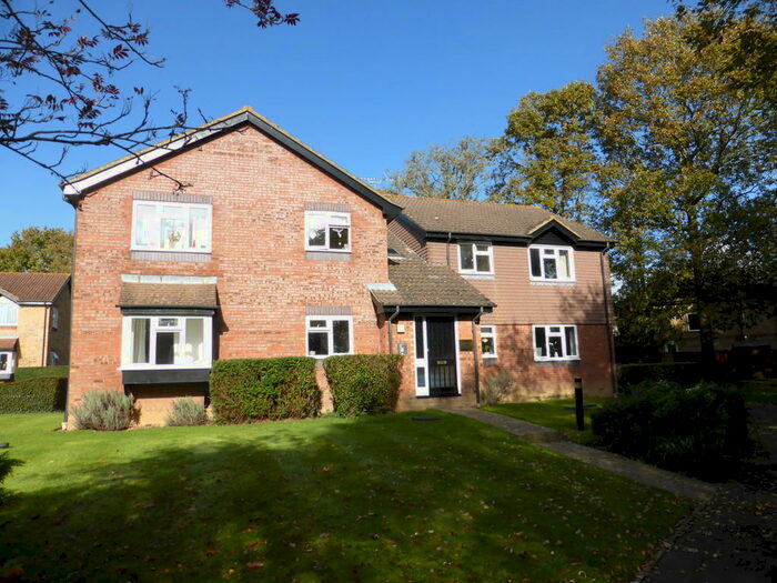 1 Bedroom Flat To Rent In Salisbury Court, Southwater, RH13