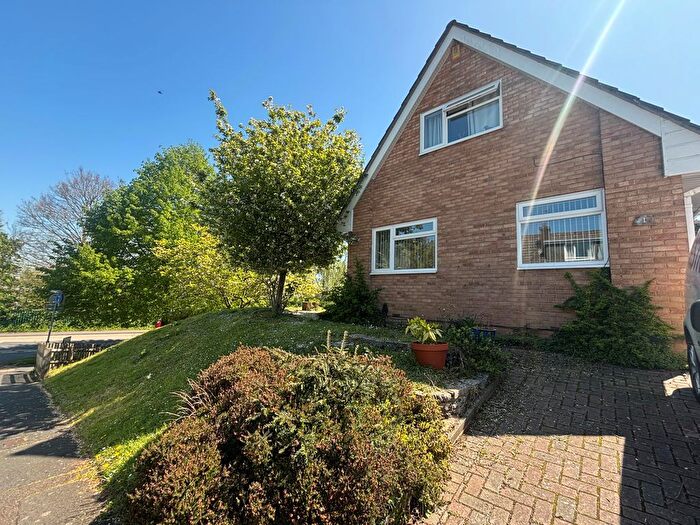 3 Bedroom Chalet To Rent In Crabb Lane, Exeter, EX2