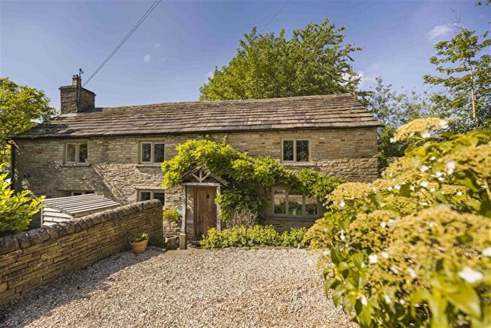 3 Bedroom Detached House For Sale In Grimshaw Lane, Bollington, SK10