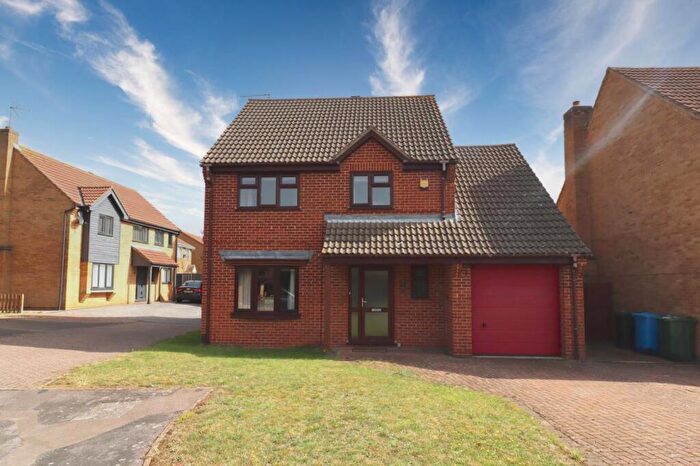 4 Bedroom Detached House To Rent In Browning Avenue, Kettering, NN16