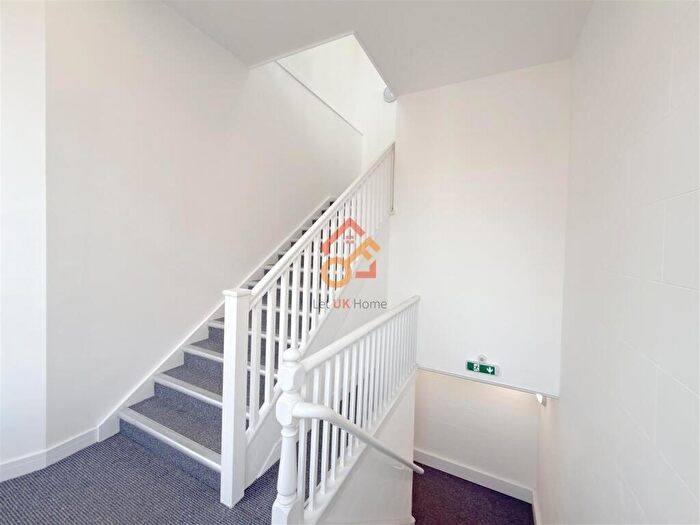 2 Bedroom Flat To Rent In Vittoria Street, Birmingham, B1