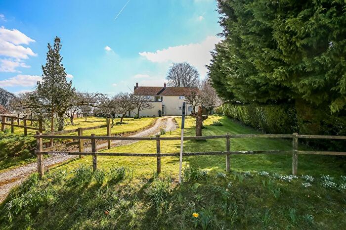 4 Bedroom Detached House To Rent In Dummer, Basingstoke, RG25
