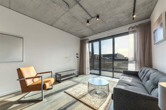 2 Bedroom Apartment To Rent In North Apartments, Lawrence Road, London, N15