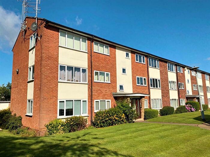 2 Bedroom Flat To Rent In Arosa Drive, Birmingham, B17