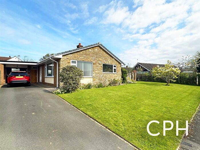 2 Bedroom Detached Bungalow For Sale In Barmoor Close, Scalby, Scarborough, YO13
