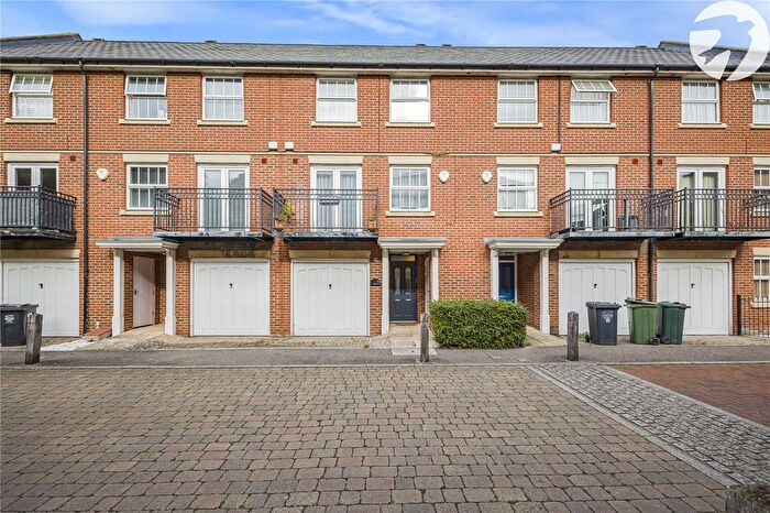 3 Bedroom Terraced House For Sale In Empire Walk, Ingress Park, Greenhithe, DA9