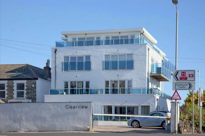 3 Bedroom Flat To Rent In Mount Wise, Newquay TR7