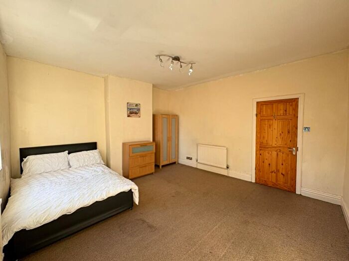 3 Bedroom Terraced House For Sale In St. Annes Road, Chorlton, M21