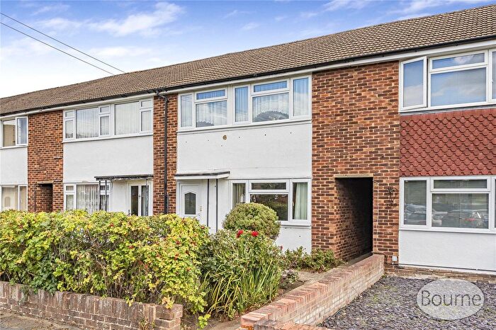 3 Bedroom Terraced House For Sale In Southwood Avenue, Knaphill, Woking, Surrey, GU21