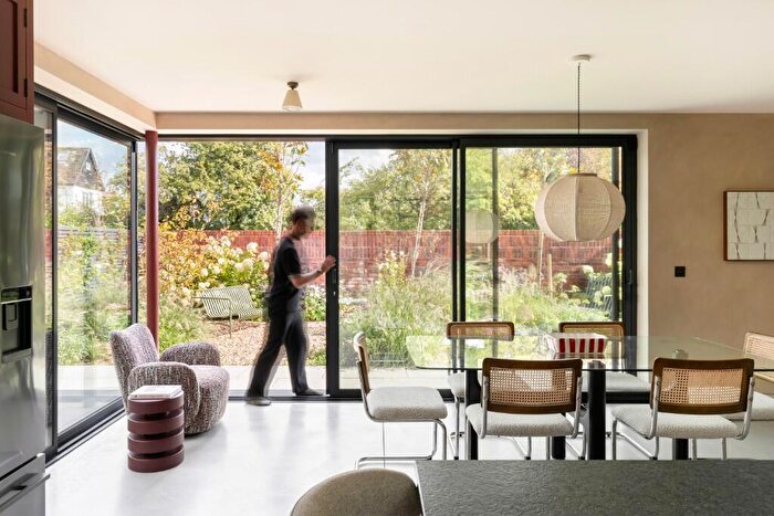 4 Bedroom Detached House For Sale In Milverton Road, London, NW6