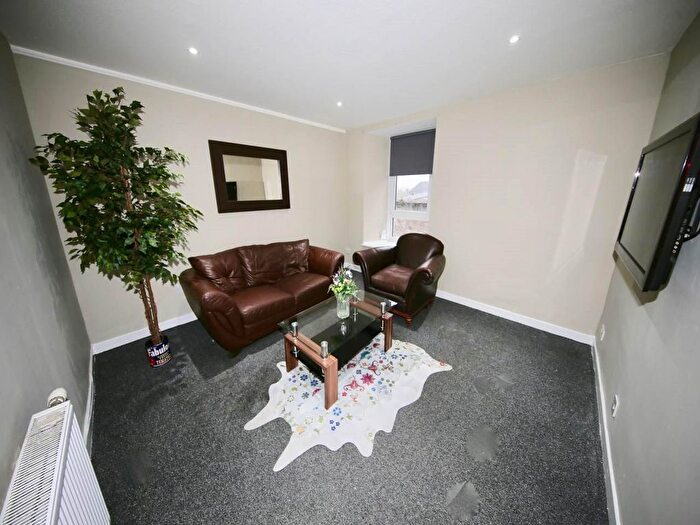 2 Bedroom Flat To Rent In Mid Road, Dundee, DD3