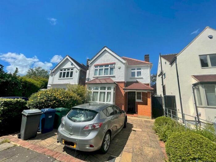 4 Bedroom Detached House To Rent In Upper Cavendish Avenue, London, N3