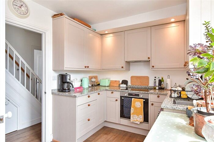 2 Bedroom Flat For Sale In High Street, Lewes, East Sussex, BN7