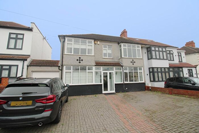 5 Bedroom Semi-Detached House To Rent In Brampton Road, Bexleyheath, Kent, DA7