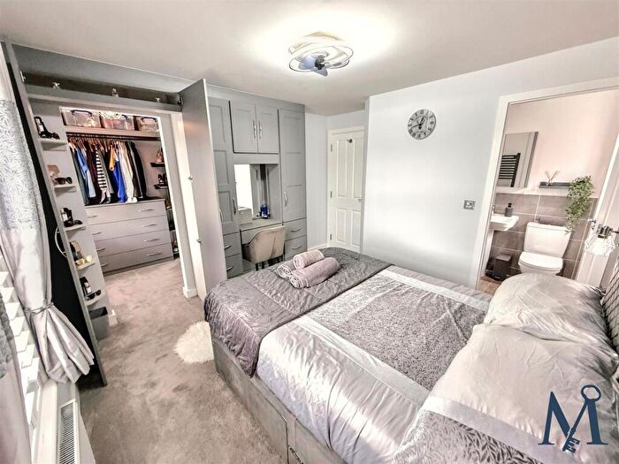 4 Bedroom Detached House For Sale In Emmerson Avenue, Hugglescote, Coalville, LE67