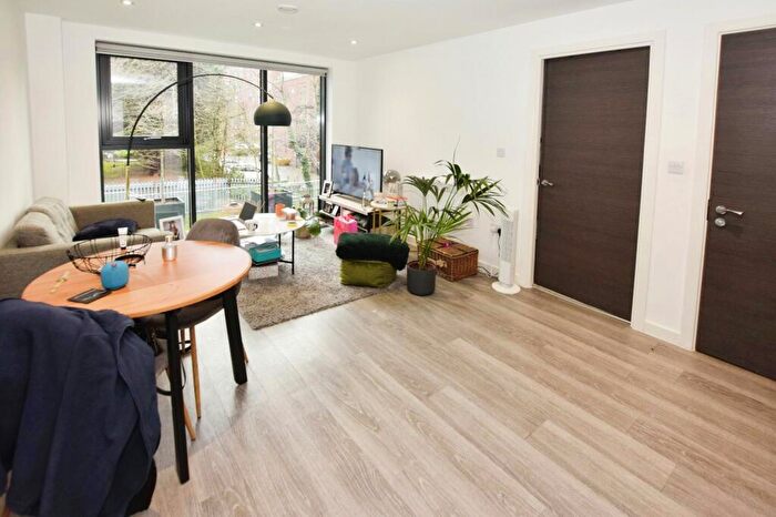1 Bedroom Flat To Rent In Downtown, Woden Street, Salford, M5