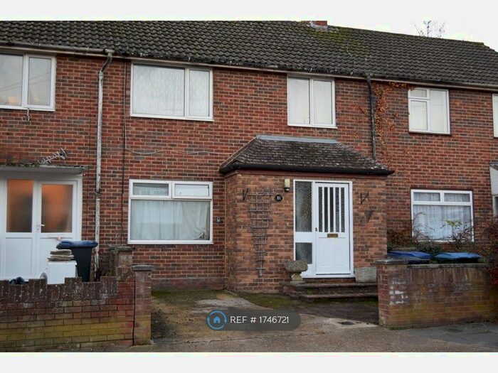 3 Bedroom Terraced House To Rent In Godden Road, Canterbury, CT2