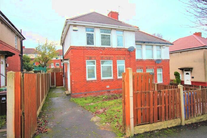 3 Bedroom Semi-Detached House To Rent In Woodrove Avenue, Sheffield, S13