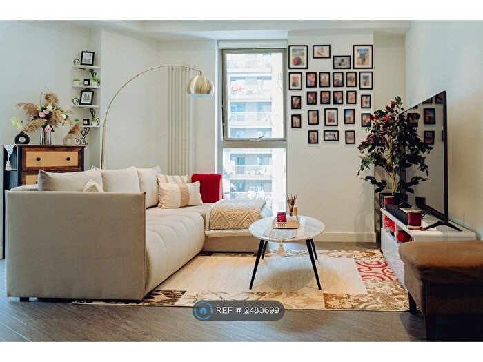 1 Bedroom Flat To Rent In Western Gateway, London, E16