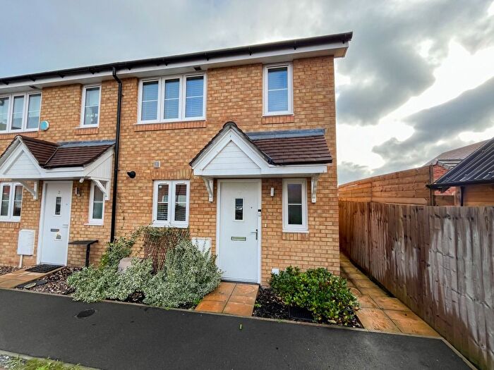3 Bedroom End Of Terrace House To Rent In Pottinger Close, Shinfield, Reading, Berkshire, RG2