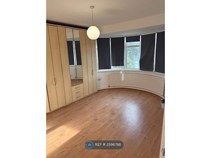 1 Bedroom Flat To Rent In Colin Crescent, London, NW9