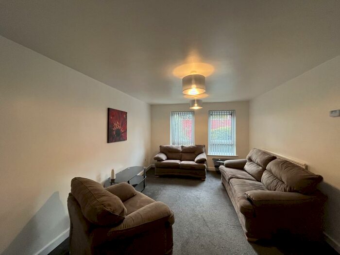 2 Bedroom Apartment To Rent In Meadow Close, Birmingham, B17