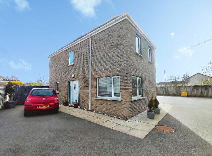 3 Bedroom Detached House For Sale In Cambridge Park, Coleraine, BT52