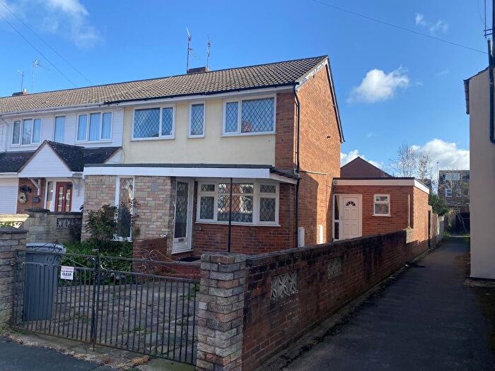 3 Bedroom Semi-detached House For Sale In Cobden Street, Kidderminster, DY11
