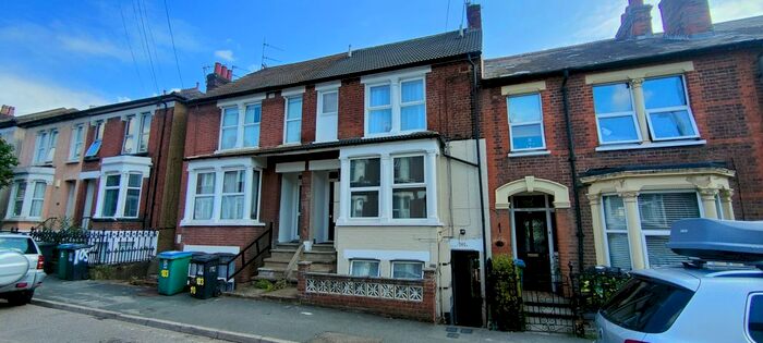 1 Bedroom Flat To Rent In Gladstone Road, Watford, WD17