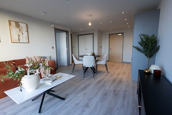 2 Bedroom Terraced House To Rent In Jq Rise, Birmingham, B1