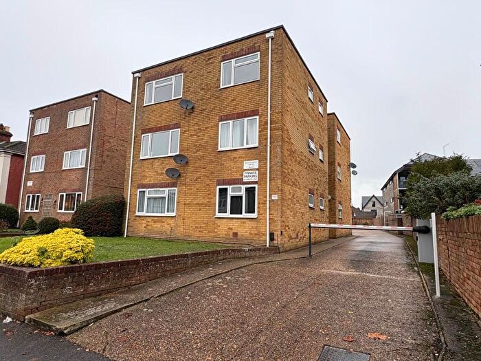 2 Bedroom Flat For Sale In Waterloo Road, Southampton, Hampshire, SO15
