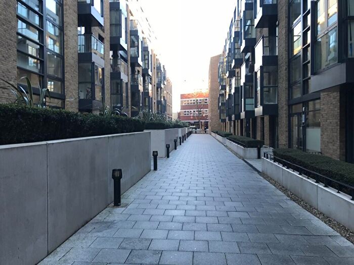 Apartment To Rent In St Johns Walk, Birmingham, B5