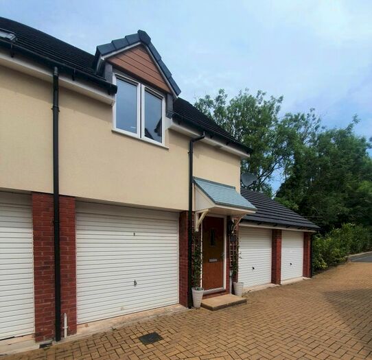 2 Bedroom Flat To Rent In Fairpark Close, Chudleigh, Newton Abbot, TQ13