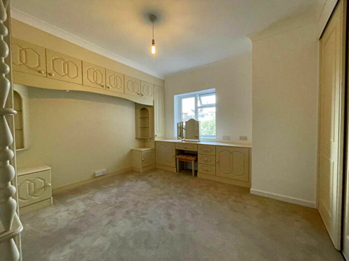 2 Bedroom Flat For Sale In South Parade, Southsea, Hampshire, PO4