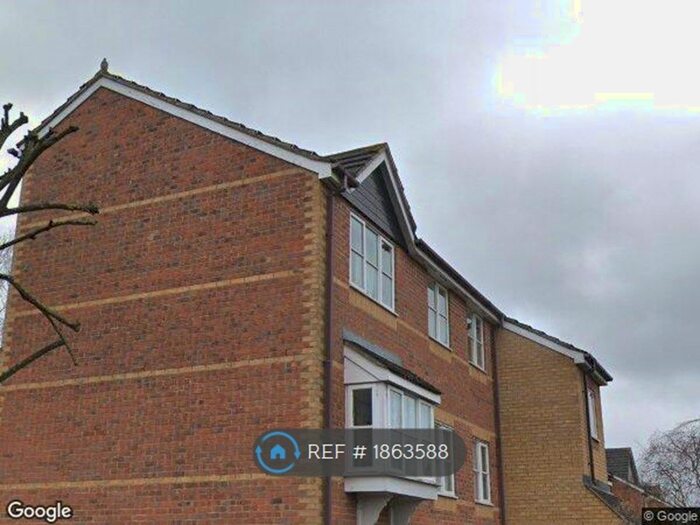 2 Bedroom Flat To Rent In Surbiton, Surbiton, KT5