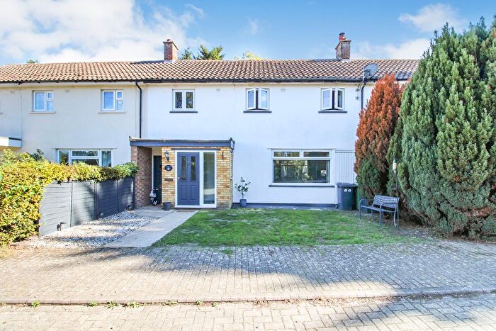 3 Bedroom Terraced House For Sale In The Close, Tempsford, SG19