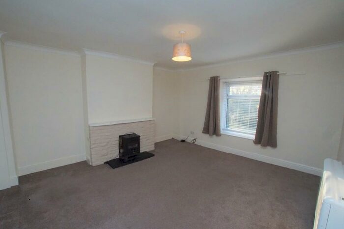 1 Bedroom Apartment To Rent In **Well Presented** Flat At The Villa, Old Road, Mottram, SK14