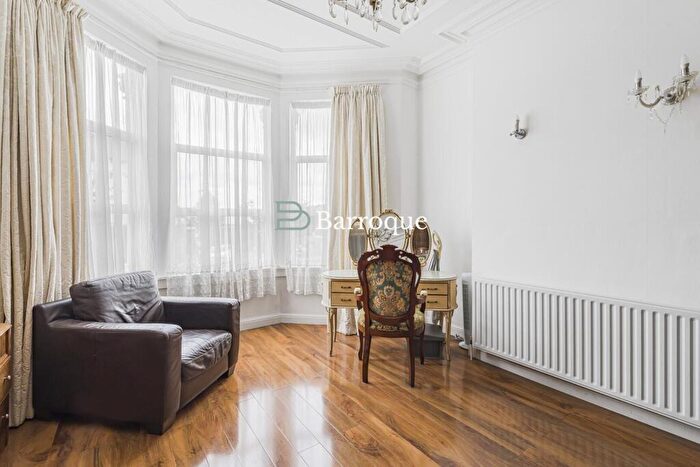 4 Bedroom Terraced House For Sale In Wightman Road, London, N4