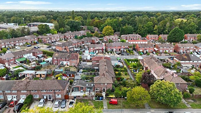 4 Bedroom Detached House For Sale In Albert Drive, Sheerwater, Woking, Surrey, GU21