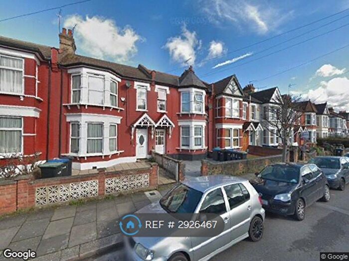 Studio To Rent In Melbourne Avenue, London, N13