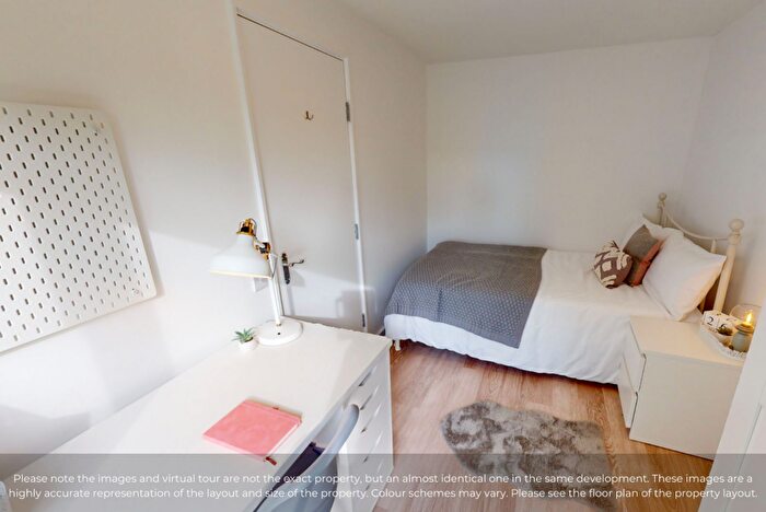 4 Bedroom House To Rent In Lebanon Close, EX4