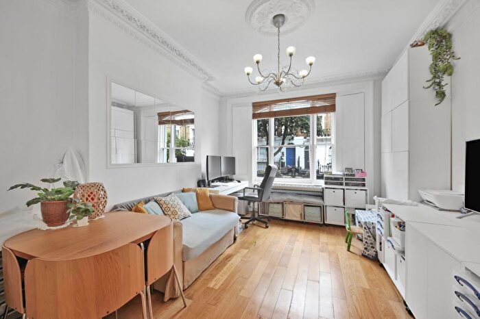 1 Bedroom Flat For Sale In Huntingdon Street, Barnsbury, N1